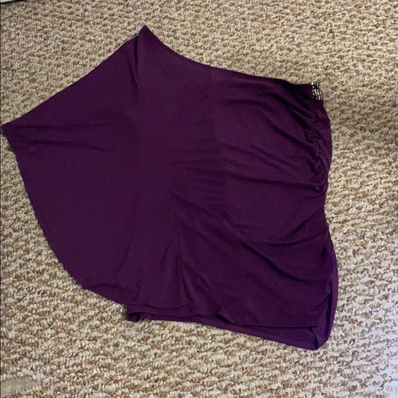 Single sleeved fitted sequin top - Picture 3 of 6